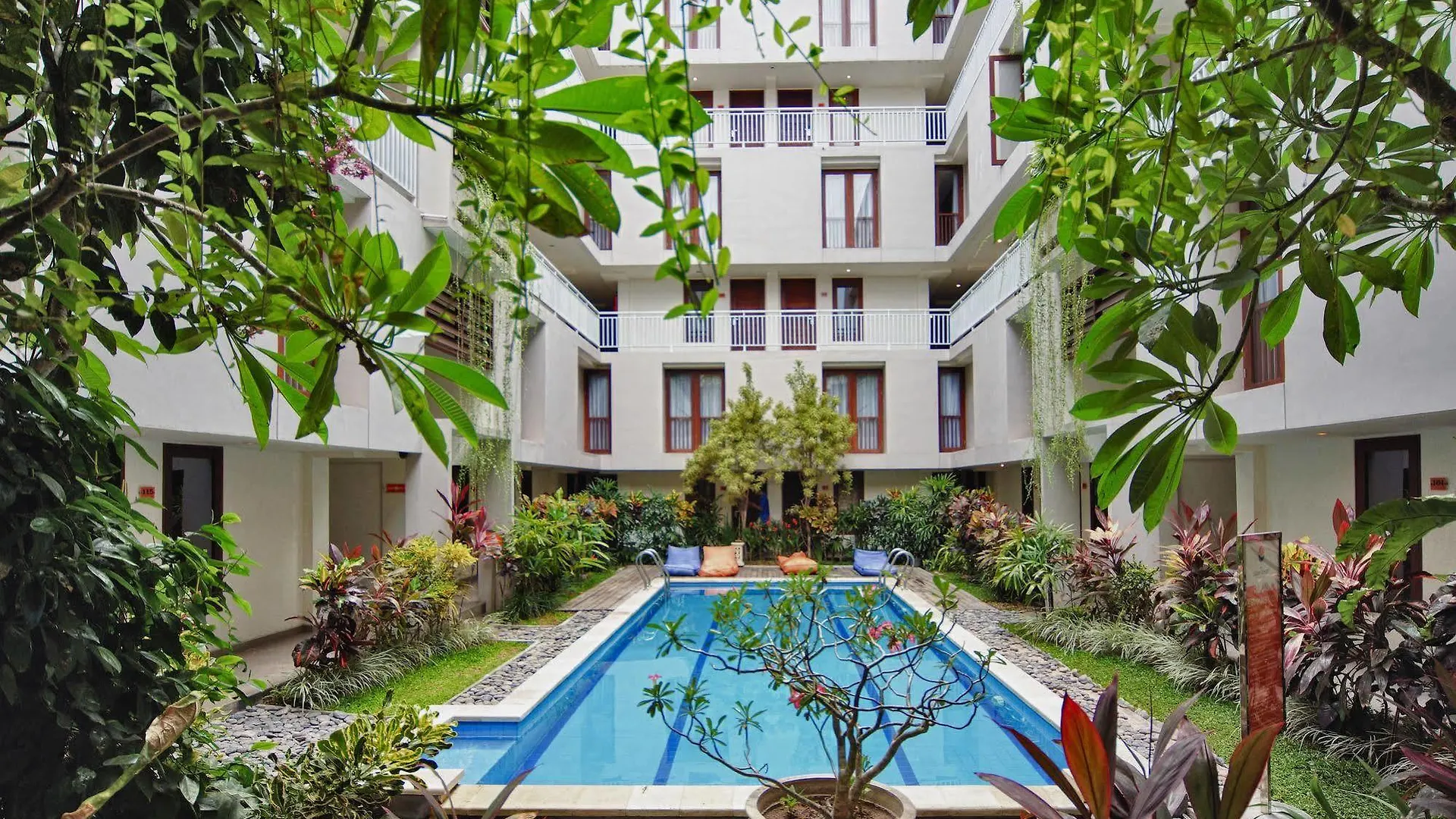 The Legian Sunset Residence Seminyak Indonesien